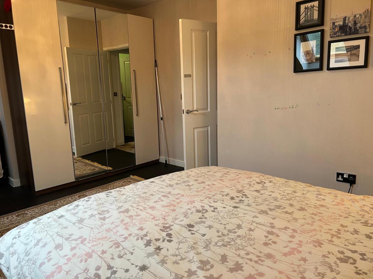 Sheffield City Centre , Free Wifi & Parking - Private Room - Shared House Εξωτερικό φωτογραφία