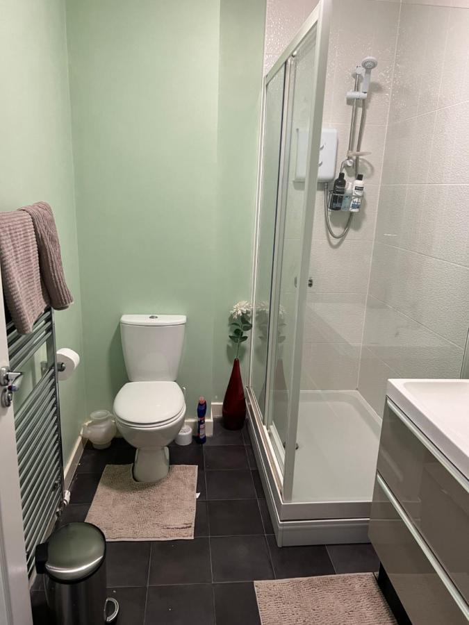 Sheffield City Centre , Free Wifi & Parking - Private Room - Shared House Εξωτερικό φωτογραφία