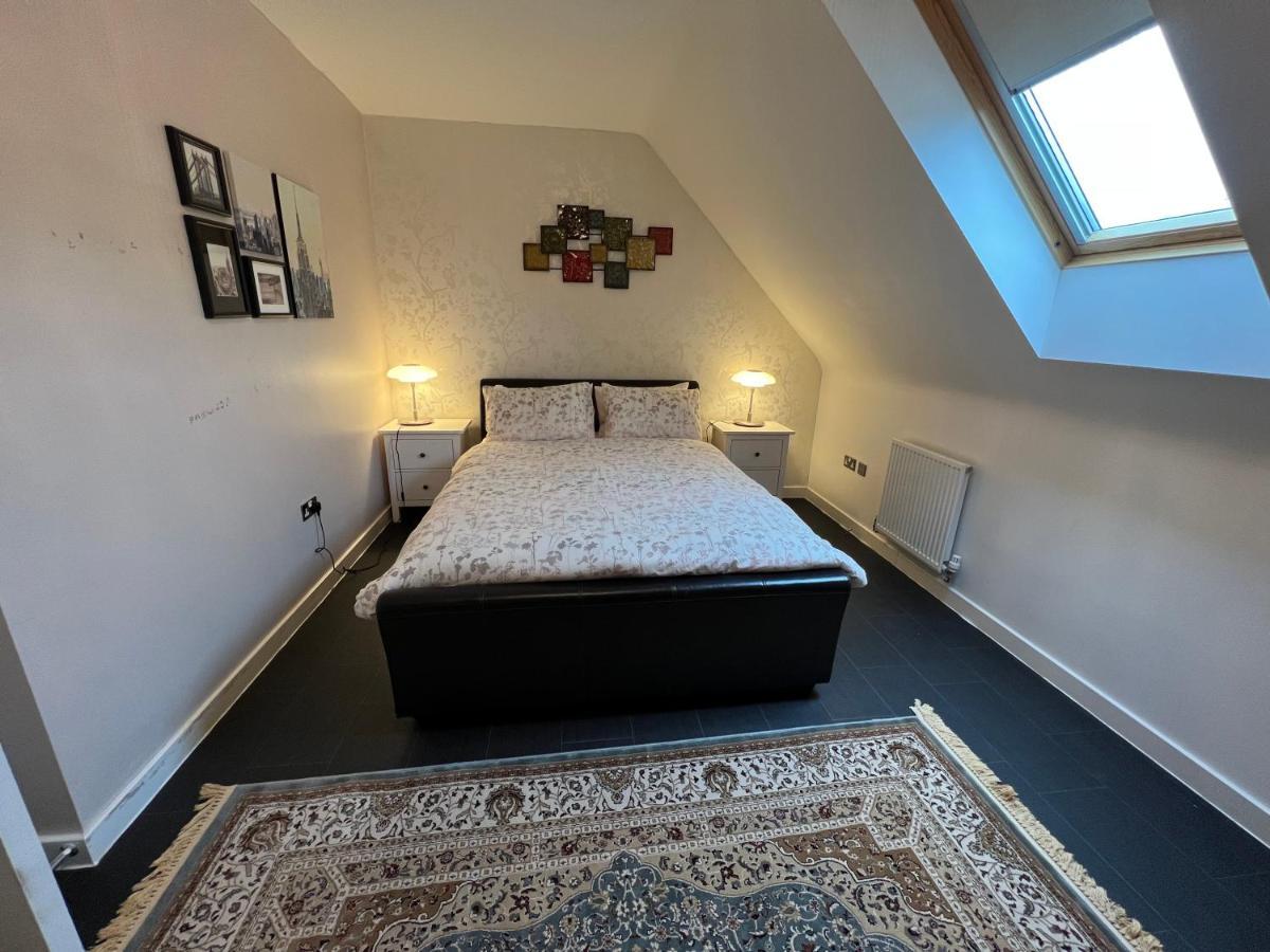 Sheffield City Centre , Free Wifi & Parking - Private Room - Shared House Εξωτερικό φωτογραφία
